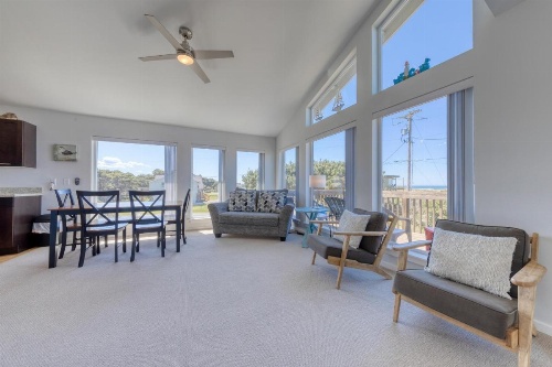 Ocean Oasis image 22